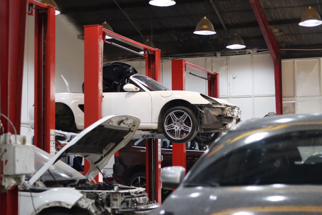 مرکز تعمیرات پورشه در تهران